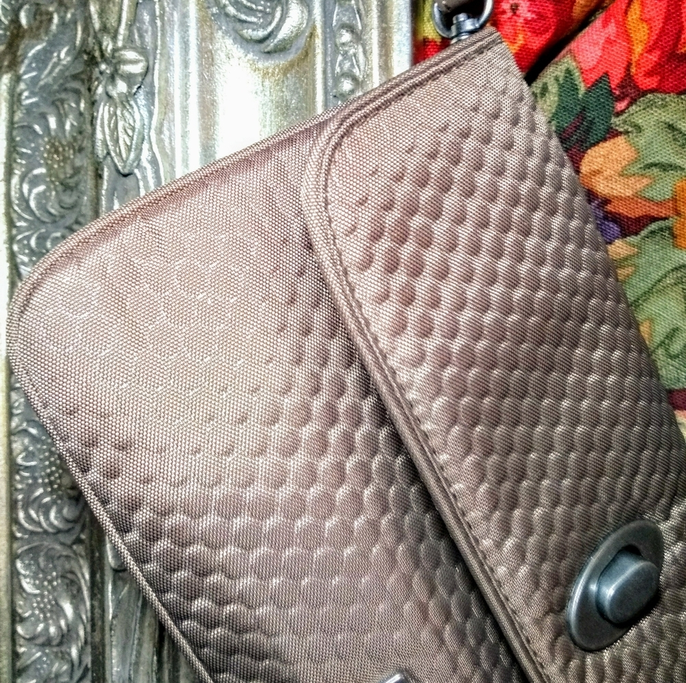 Smooth, Bubble Pattern Wristlet Clutch - image 1